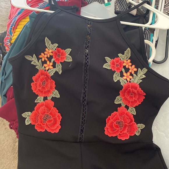 Romper with cute floral design! - Picture 2 of 2